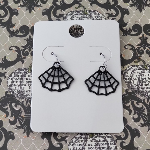 Jewelry - Spider Web Earrings